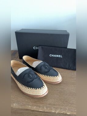 CHANEL Black Leather & Natural Woven Trim Espadrille Loafers size 37